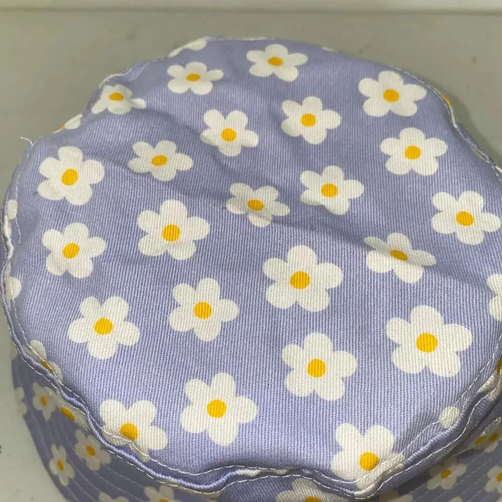 Lavender and white daisy print bucket hat from Ulta